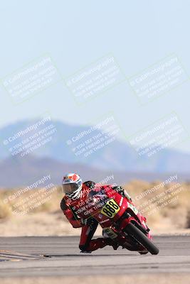 media/Dec-07-2025-CVMA (Sun) [[3e7d2de5dc]]/Race 9-Formula UL Shootout/